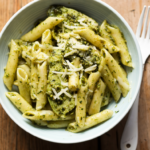 Makaron z kurczakiem i pesto