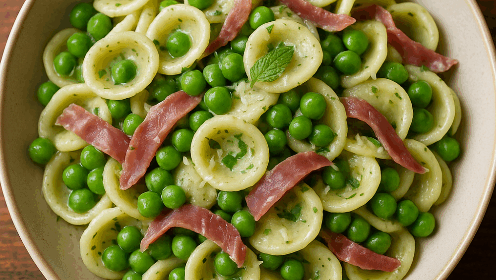 Makaron orecchiette z szynką, groszkiem i miętą