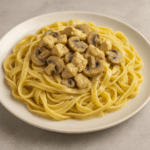 Tagliatelle z pieczarkami i kurczakiem
